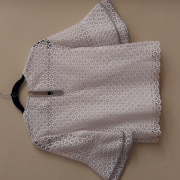 DRAPER JAMES Gingham Lattice Bell Sleeve Pullover Top in Magnolia White - Picture 11 of 14